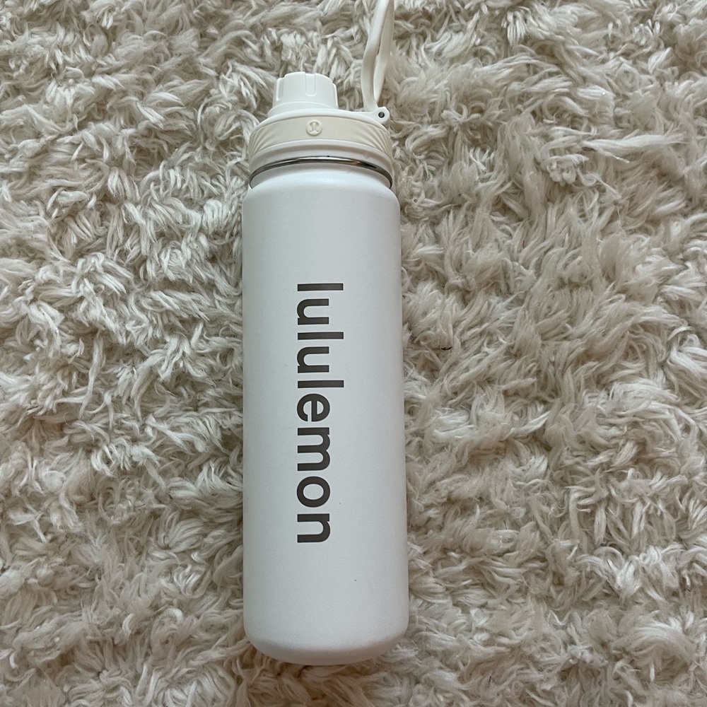 WHITE Lululemon bottle